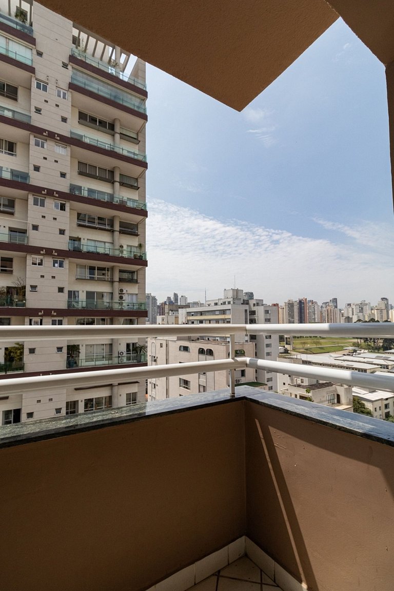 Flat Near Ibirapuera Park with Parking Space