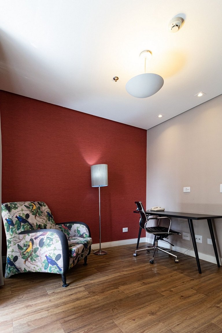 Flat Near Ibirapuera Park with Parking Space