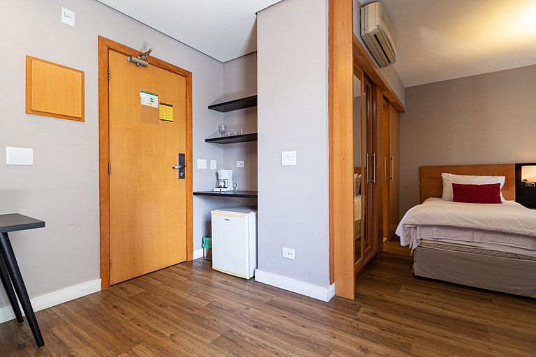 Flat Near Ibirapuera Park with Parking Space