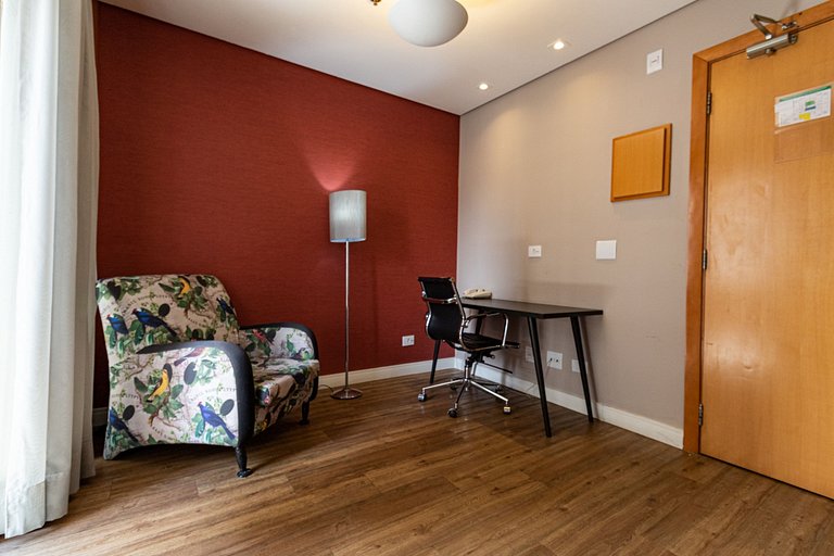 Flat Near Ibirapuera Park with Parking Space