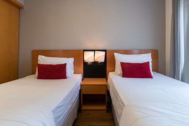 Flat Near Ibirapuera Park with Parking Space