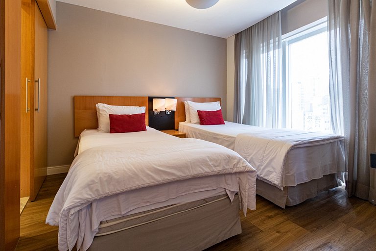 Flat Near Ibirapuera Park with Parking Space