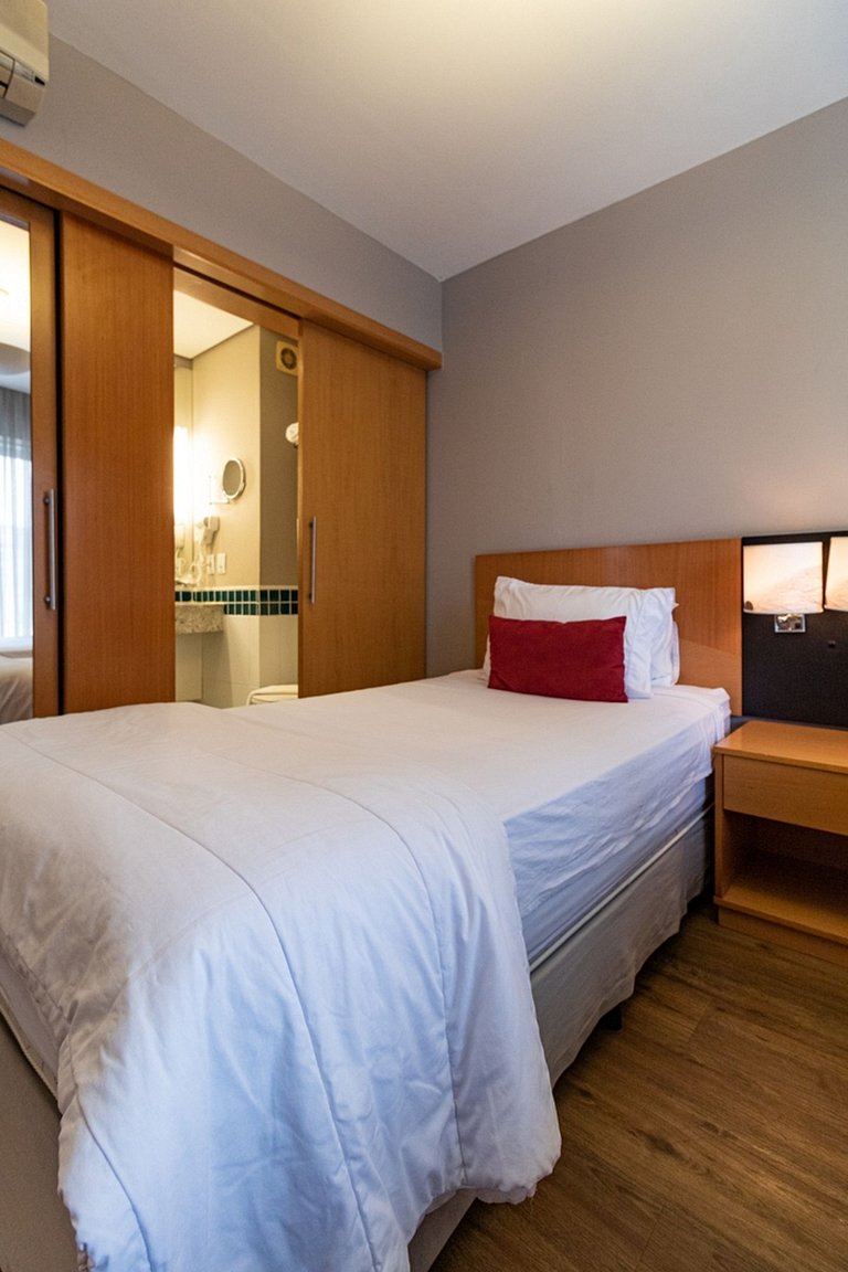 Flat Near Ibirapuera Park with Parking Space