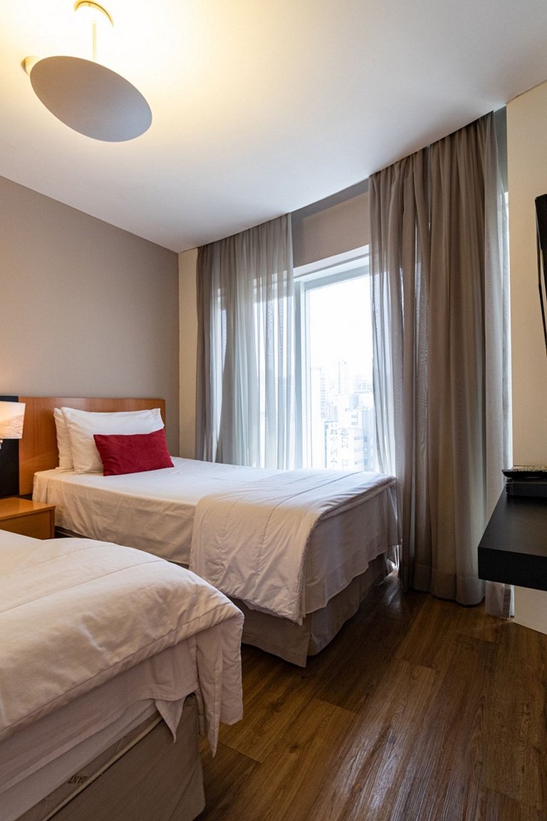 Flat Near Ibirapuera Park with Parking Space