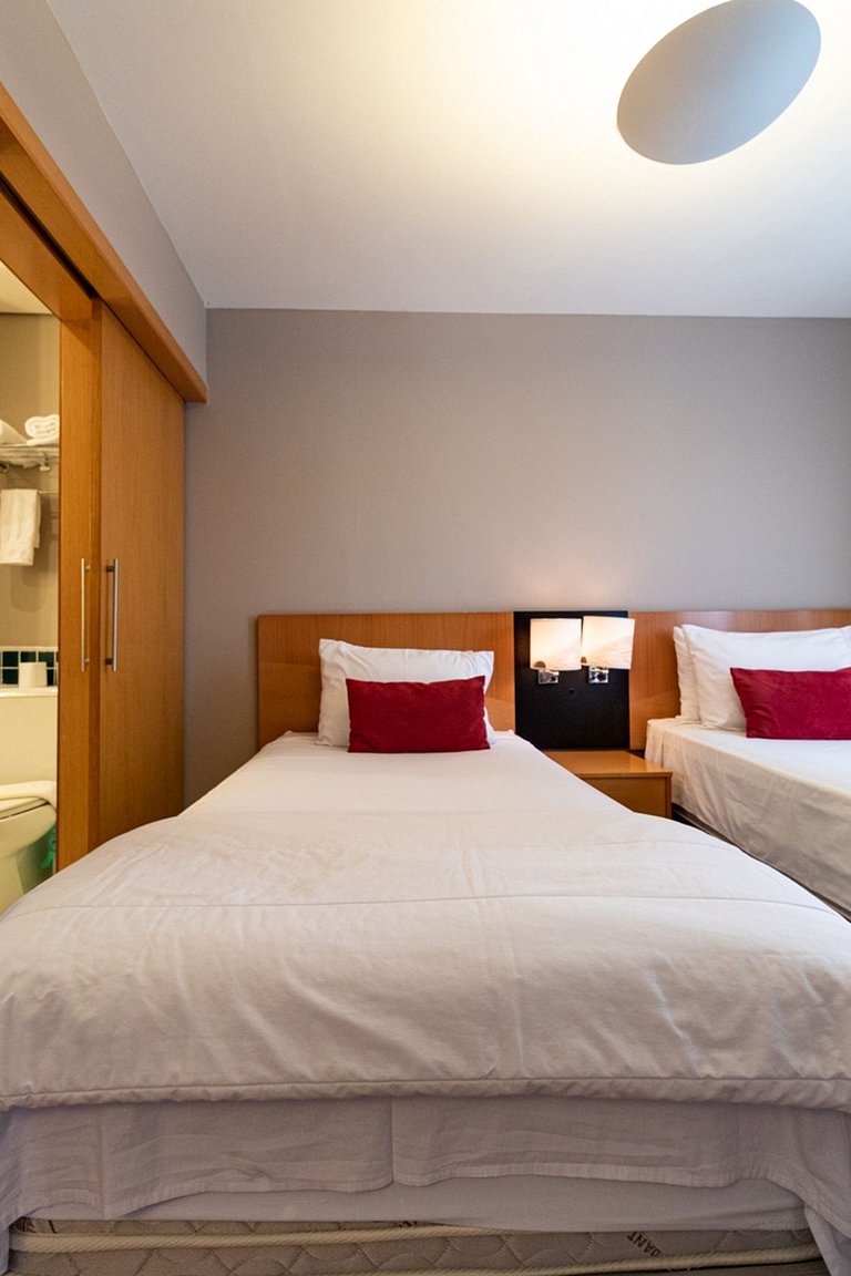 Flat Near Ibirapuera Park with Parking Space