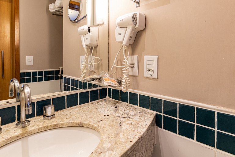 Flat Near Ibirapuera Park with Parking Space