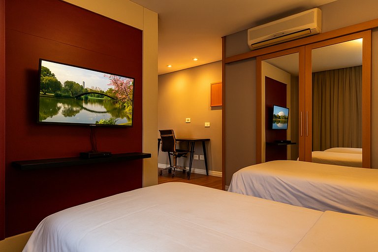 Flat Near Ibirapuera Park with Parking Space