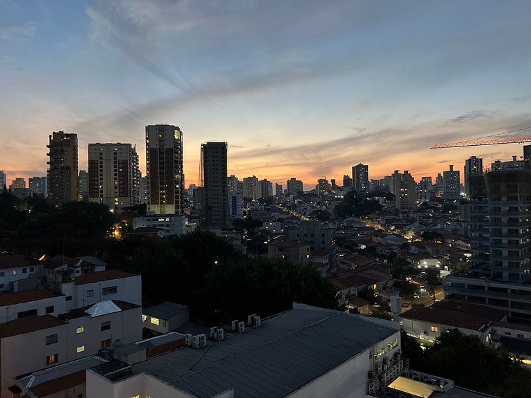 Studio com Wi-Fi e fácil acesso ao metrô