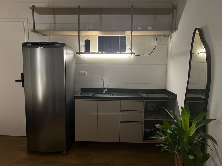 Studio para trabalho perto do metrô
