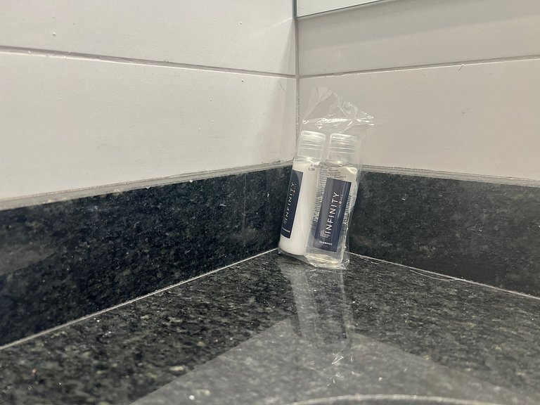Studio para trabalho perto do metrô