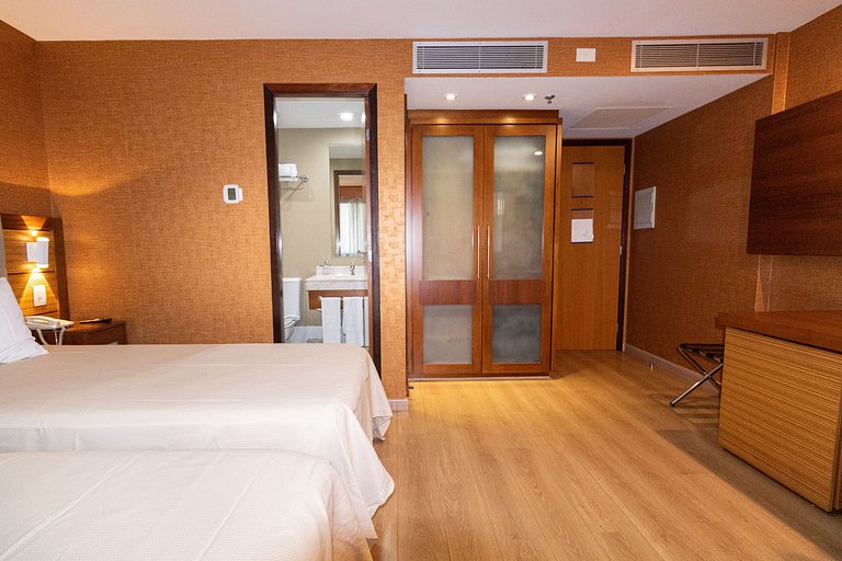 Flat Equipado - Ao Lado do Shopping Ibirapuera e Parque Ibir