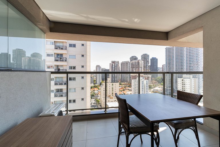 Suíte com Piscina & Cozinha Completa - Brooklin Morumbi, SP