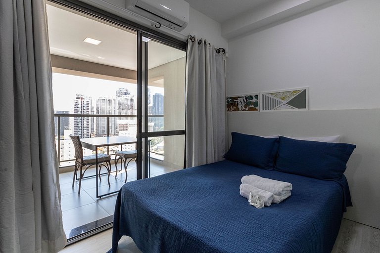 Suíte com Piscina & Cozinha Completa - Brooklin Morumbi, SP