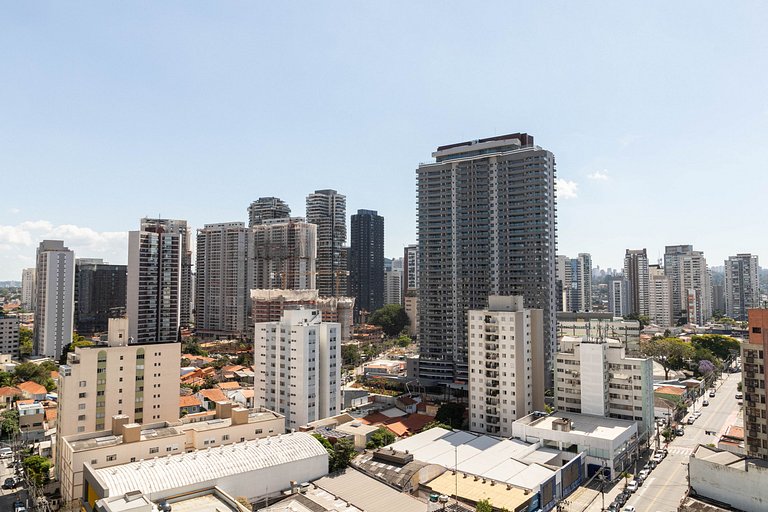 Suíte com Piscina & Cozinha Completa - Brooklin Morumbi, SP