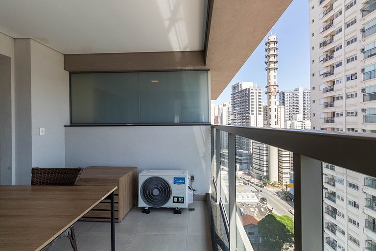 Suíte com Piscina & Cozinha Completa - Brooklin Morumbi, SP