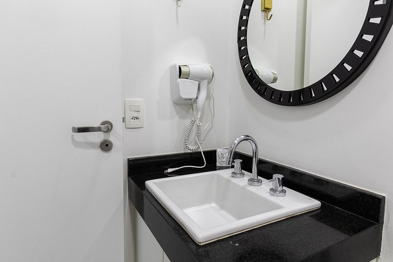 Suíte com Piscina & Cozinha Completa - Brooklin Morumbi, SP