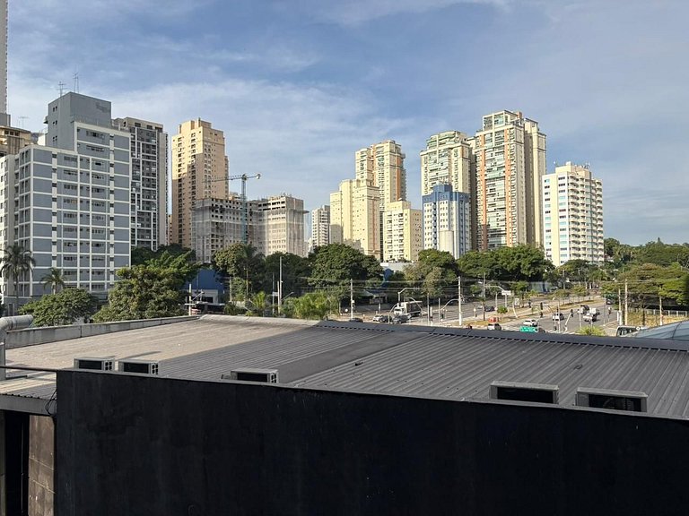 Studio Sofisticado no Brooklin com Metrô ao Lado